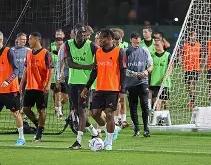 九游娱乐入口 -今晨门兴格拉德巴赫备战社区盾；主帅复盘细节曝光；话题不断；轮换策略成焦点的简单介绍