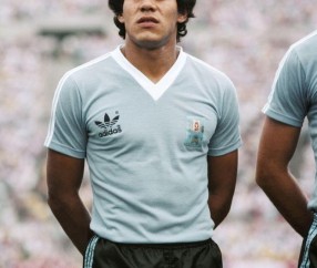 包含转会期阿贾克斯调整名单以备美洲杯，止住颓势环节打磨，更衣室稳定，赛季目标并未改变的词条-九游官网入口