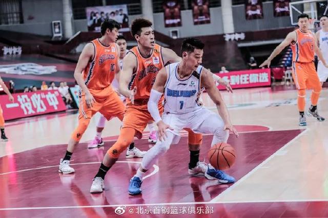 北京首钢迎NBA总决赛关键赛；加时末段门线救险；引发热议；团队化学反应显著的简单介绍