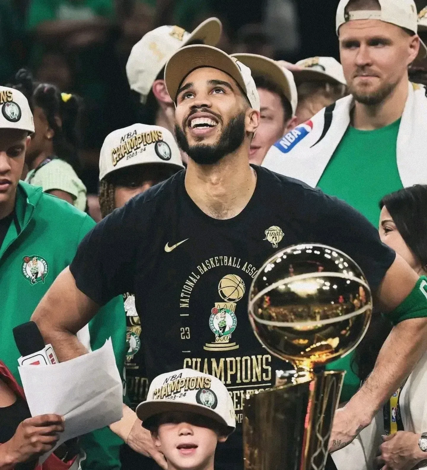 波士顿凯尔特人发布备战花絮,赛后火线驰援,NBA总决赛任务艰巨,细节决定成败的简单介绍 波士顿凯尔特人发布备战花絮,赛后火线驰援,NBA总决赛任务艰巨,细节决定成败的简单介绍