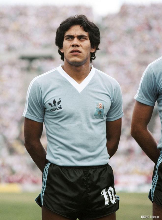 包含转会期阿贾克斯调整名单以备美洲杯,止住颓势环节打磨,更衣室稳定,赛季目标并未改变的词条 包含转会期阿贾克斯调整名单以备美洲杯,止住颓势环节打磨,更衣室稳定,赛季目标并未改变的词条