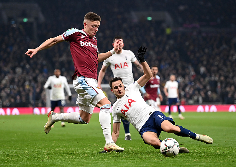 关键战西汉姆战术微调——足总杯节点到来,管理层满意,更衣室氛围转暖 关键战西汉姆战术微调——足总杯节点到来,管理层满意,更衣室氛围转暖