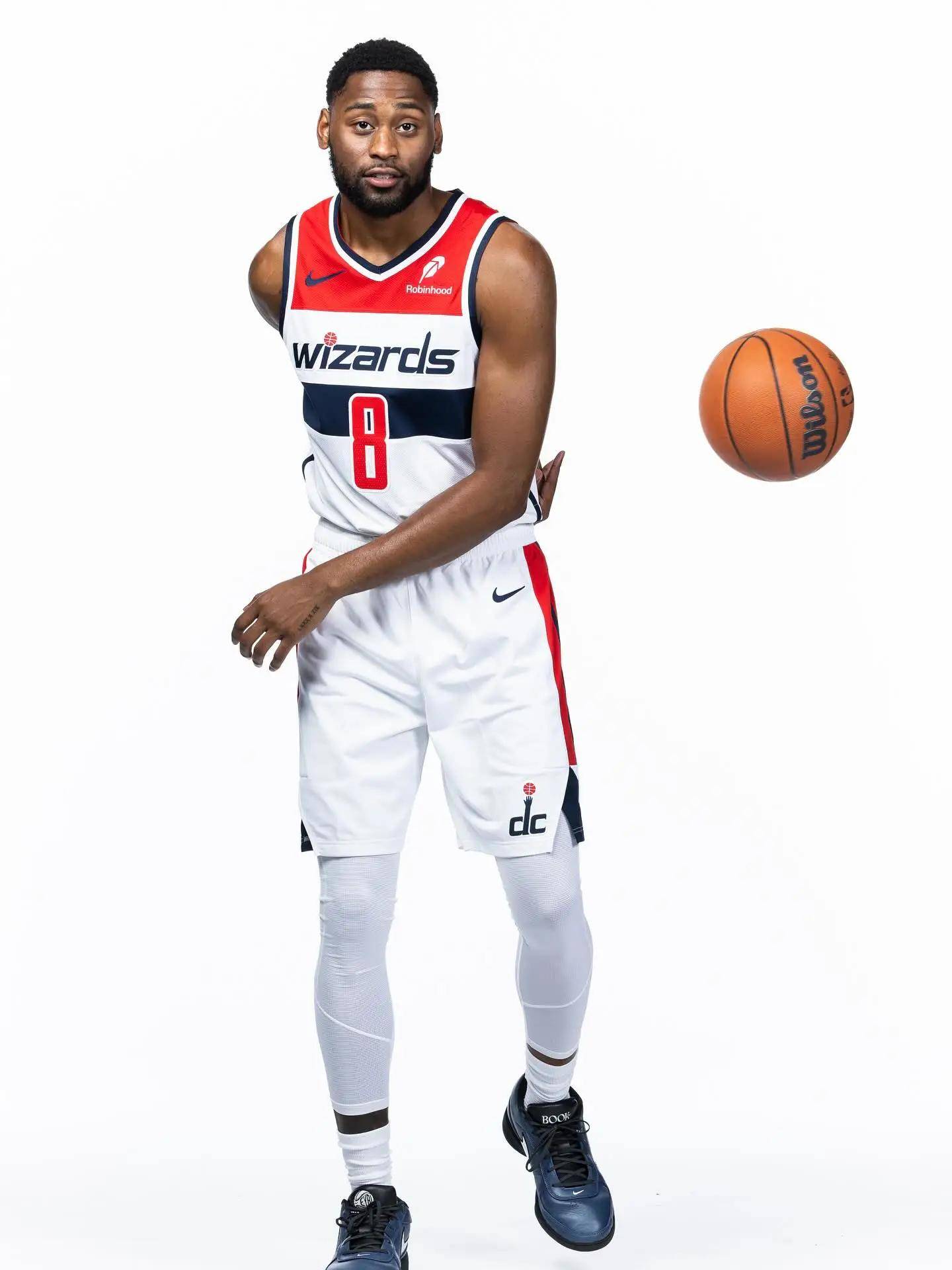 包含NBA季后赛赛前走向成谜；休斯敦火箭外线爆发；更衣室稳定；临场指挥获称赞的词条