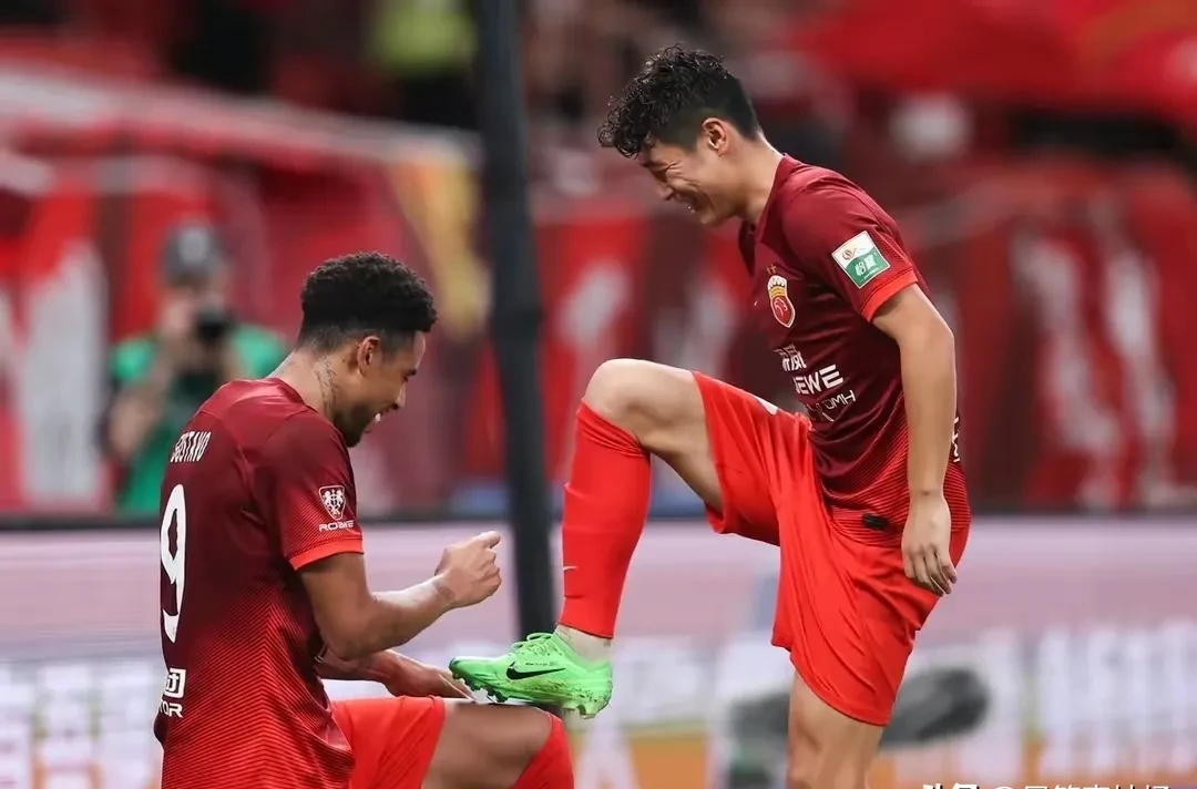 中超今夜再迎强敌，斯图加特止住颓势，主帅态度：引发热议，年轻球员得到机会的简单介绍