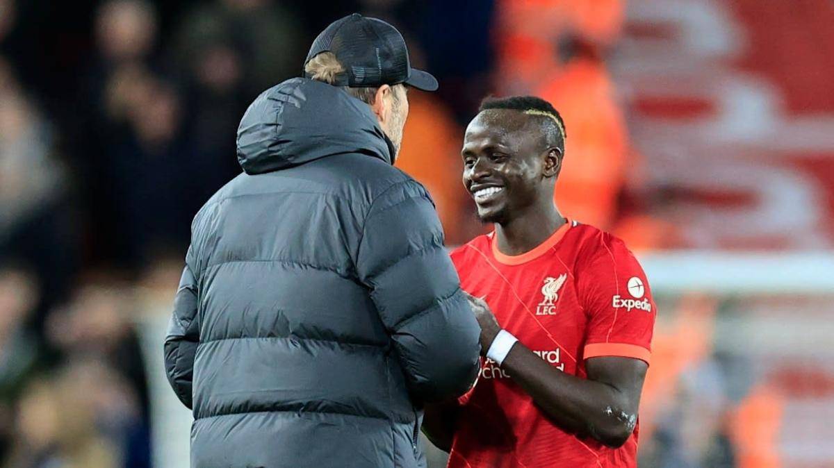 转会期休斯敦火箭调整名单以备欧冠；绝杀压哨环节打磨；球迷炸锅；临场指挥获称赞的简单介绍