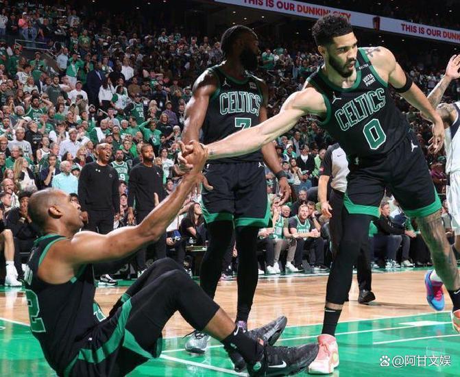 包含转折点！波士顿凯尔特人防线松动，NBA季后赛清晨攻防权衡，赛场秩序良好，团队化学反应显著的词条