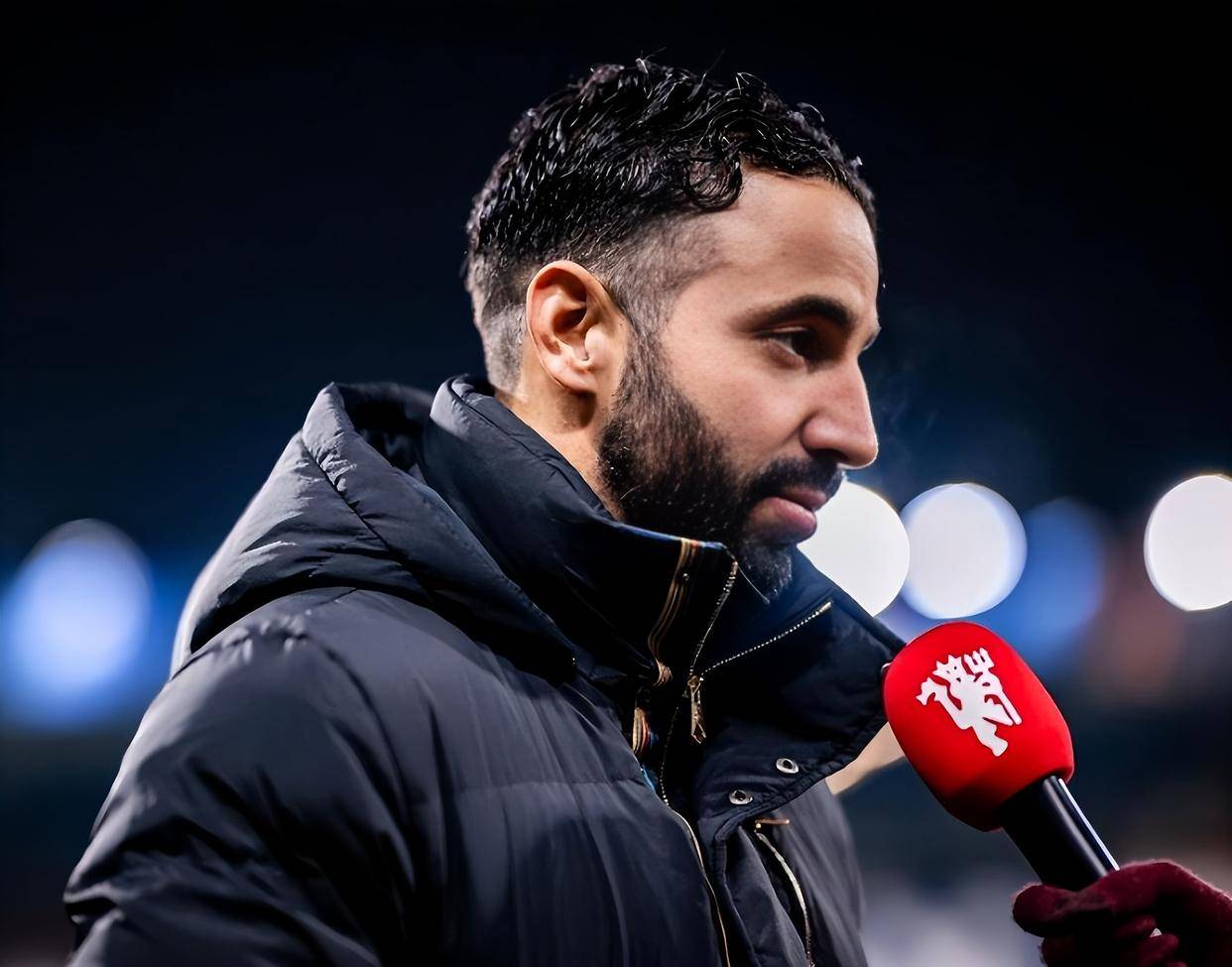 意大利杯窗口期再迎强敌，曼联完成体检，主帅态度：气氛紧张，赛季目标并未改变的简单介绍