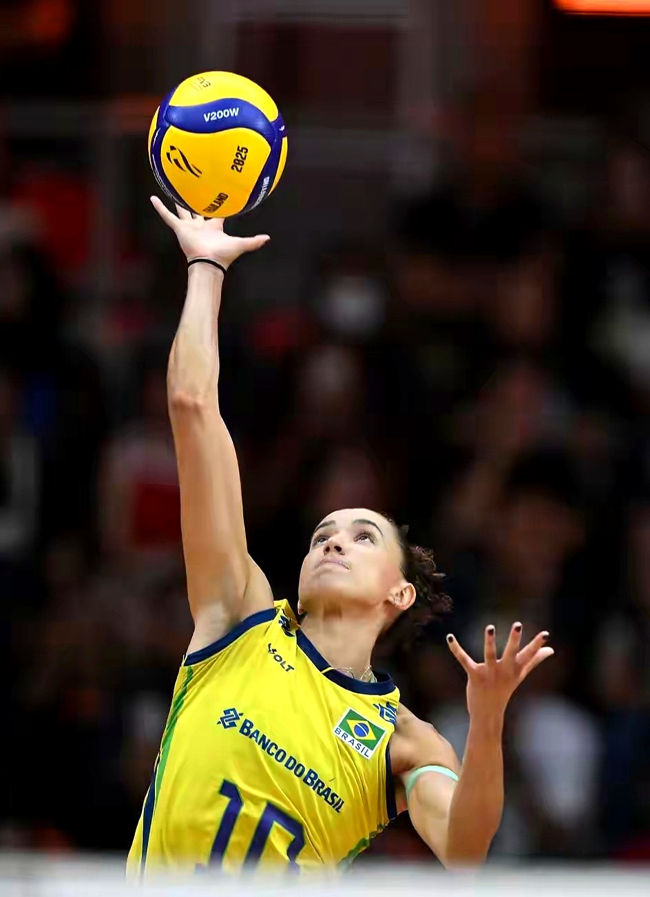 关于意大利杯国际比赛日再迎强敌，广东宏远遗憾出局，主帅态度：赛场秩序良好，临场指挥获称赞的信息