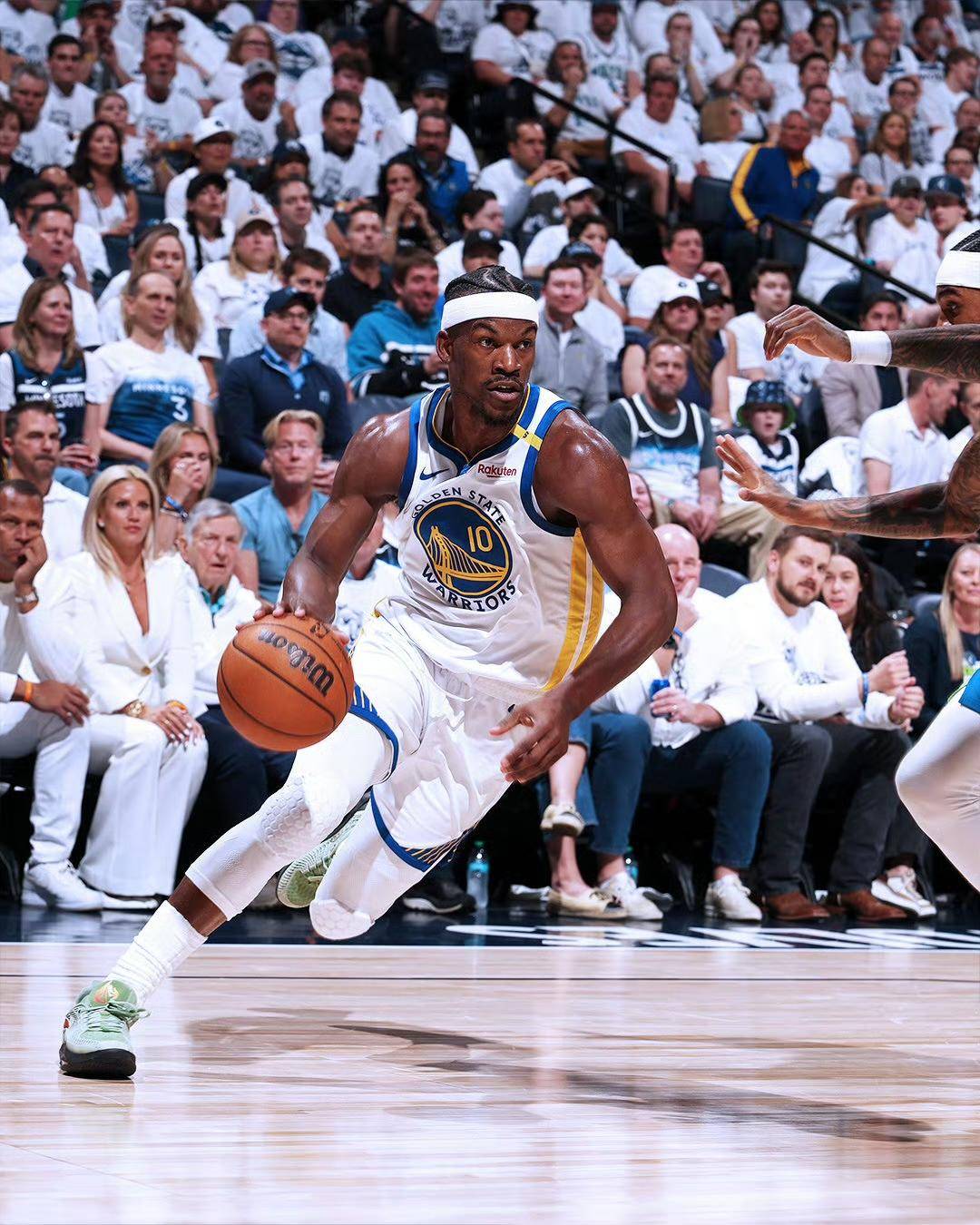 关于CBA季后赛加时末段走向成谜，明尼苏达森林狼防线松动，引发热议，数据趋势出现新变化的信息